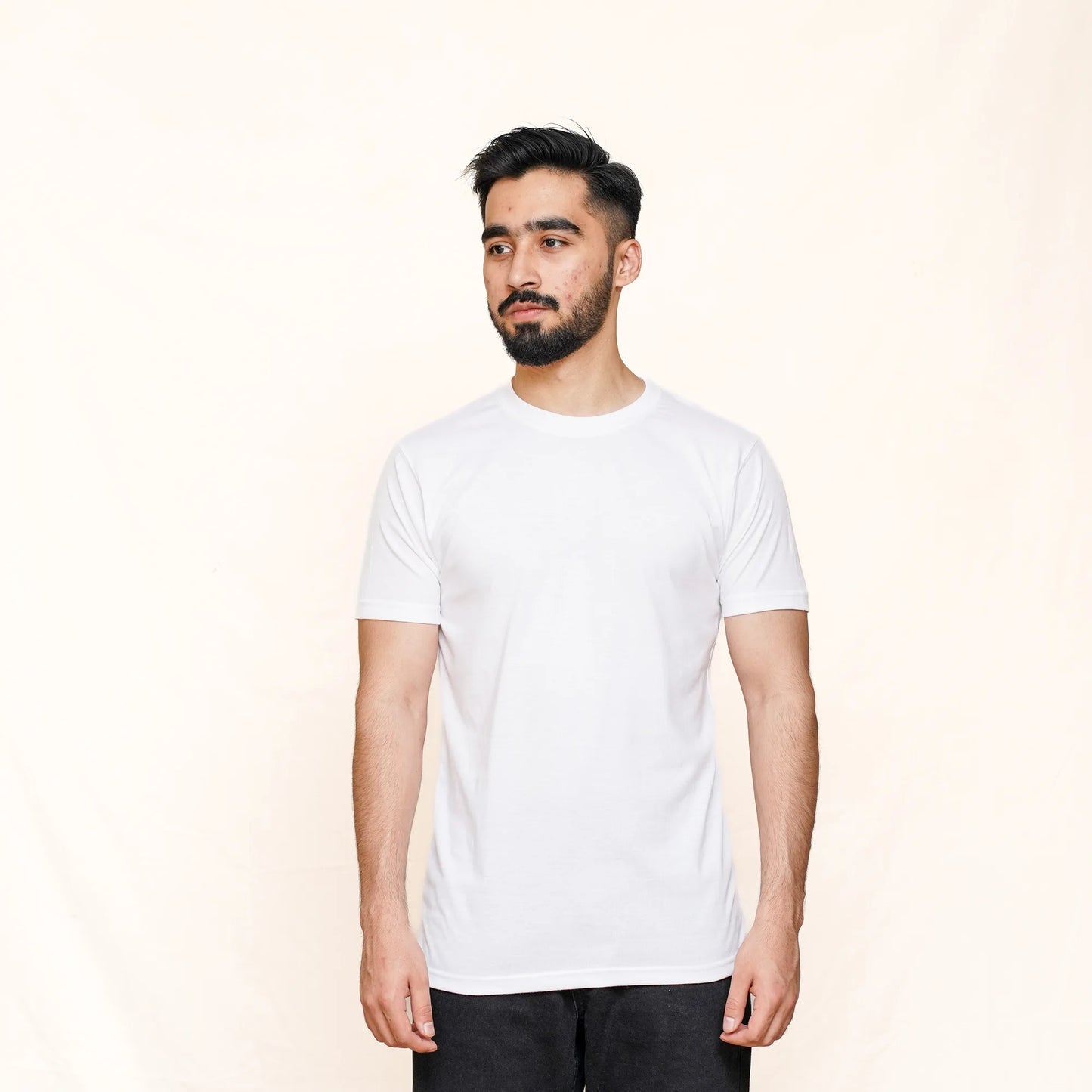Buy Men's Plain White T-Shirts Online at Best Price in Pakistan | TheLoopzs