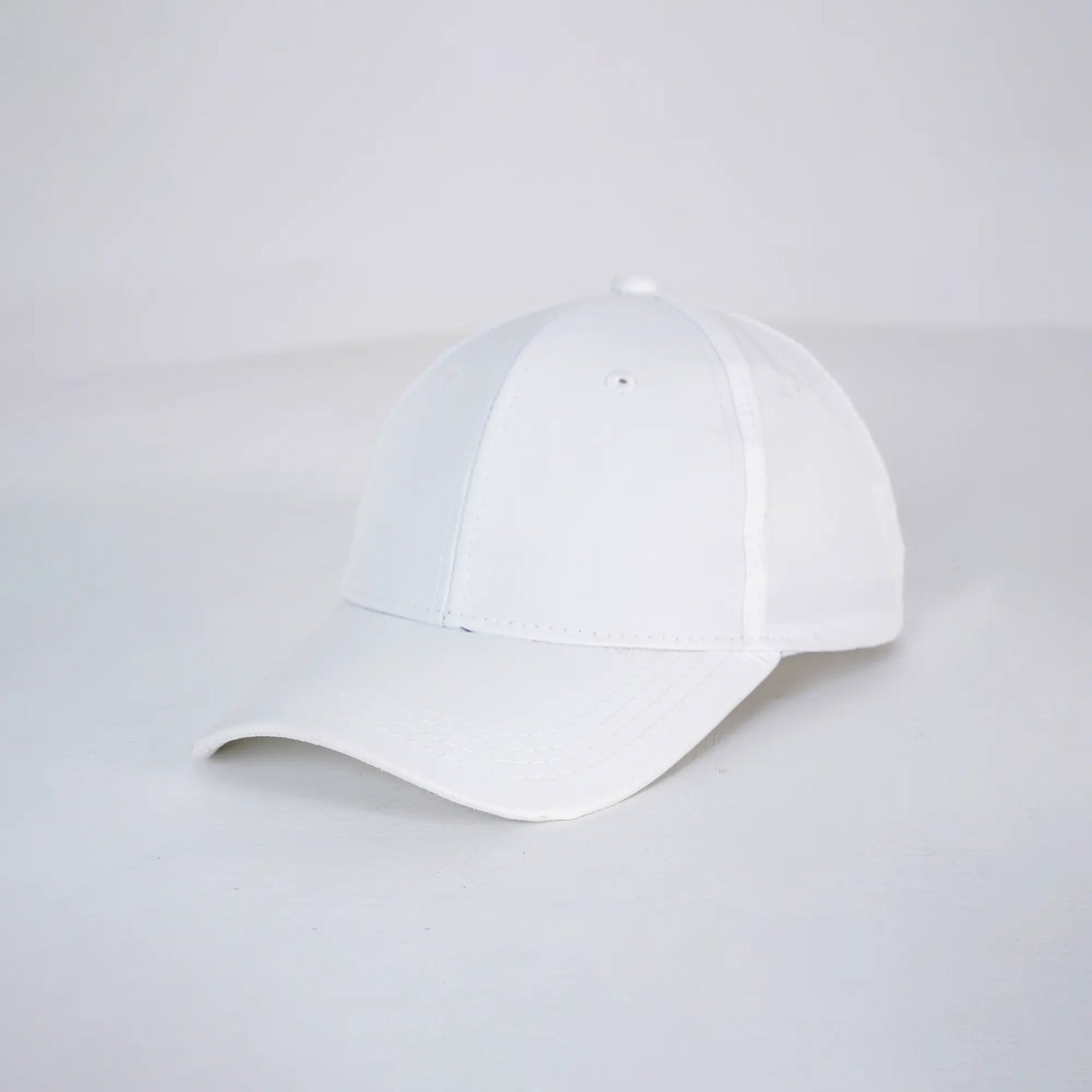Plain Caps in White- 2025 – Loopzs